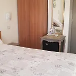 Margherita Meuble * סירמיונה