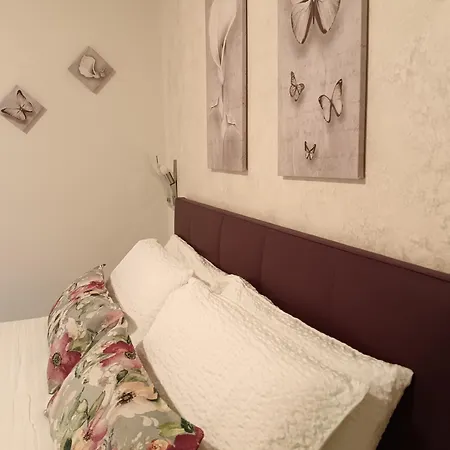 Margherita Meuble * סירמיונה