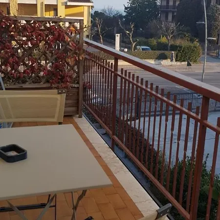 Margherita Meuble فندق *